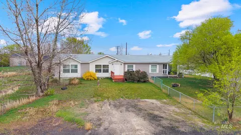 508 Silver Beach Dr, Jerome, ID 83338