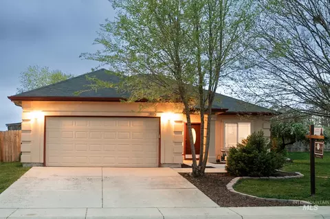 365 Forester Rd, Middleton, ID 83644