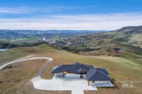 5225 Spring Creek Rd, Emmett, ID 83617