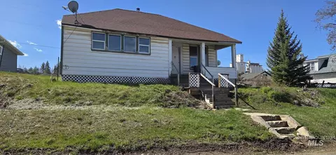 405 1st S St, Cottonwood, ID 83522