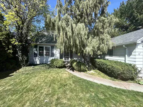 1131 11th Ave E, Twin Falls, ID 83301