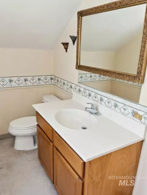 Bath - 1131 11th Ave E, Twin Falls, ID 83301 photo 6 of 6