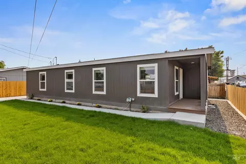 1315 2nd St N, Nampa, ID 83687