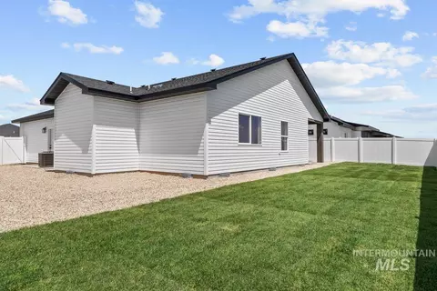 Exterior - 1317 E 18th Ave, Jerome, ID 83338 photo 4 of 6
