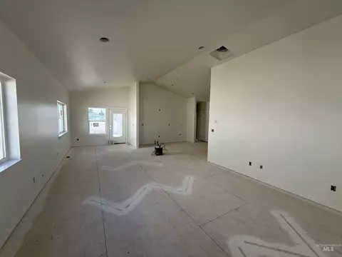 Living - 1317 E 18th Ave, Jerome, ID 83338 photo 1 of 1