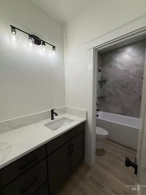 Bath - 1331 E 19th Ave #LOT 4 BLOCK 9, Jerome, ID 83338 photo 4 of 5