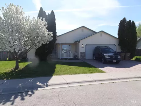 1885 Stone Dr, Emmett, ID 83617