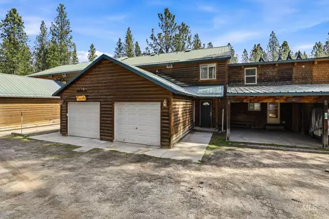 35 Sunrise Dr, Garden Valley, ID 83622