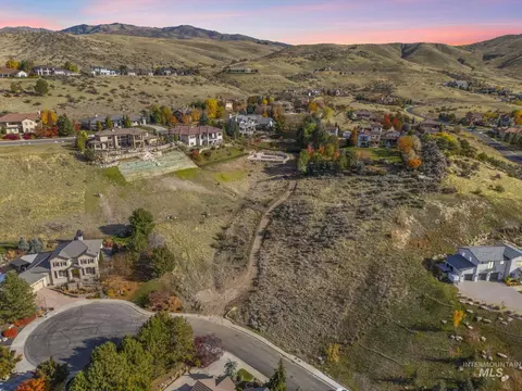 2577 E Varco Via Ct, Boise, ID 83712
