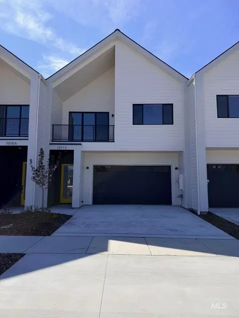 10173 W Southerland Dr, Boise, ID 83709