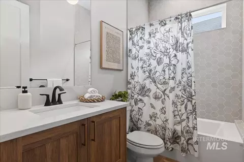 Bath - 6518 W Flathead Lake St, Eagle, ID 83616 photo 1 of 5