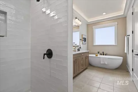 Bath - 6518 W Flathead Lake St, Eagle, ID 83616 photo 4 of 5