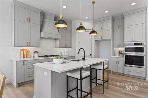 Kitchen - 6518 W Flathead Lake St, Eagle, ID 83616 photo 4 of 4