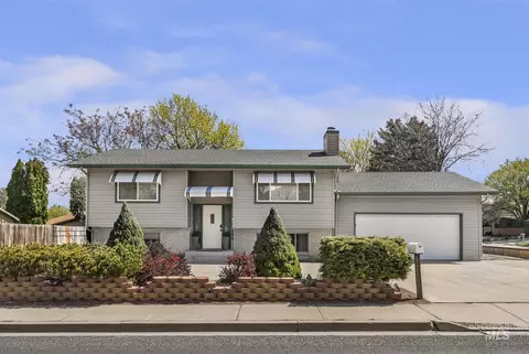 998 N Locust, Twin Falls, ID 83301