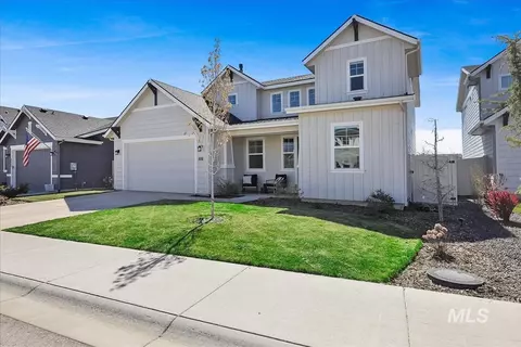 8881 W Snow Wolf Dr, Star, ID 83669