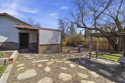 Exterior - 600 Main St, Deary, ID 83823 photo 3 of 11