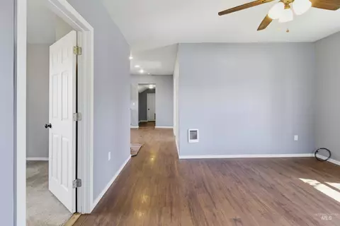 Entry Way - 600 Main St, Deary, ID 83823 photo 3 of 6
