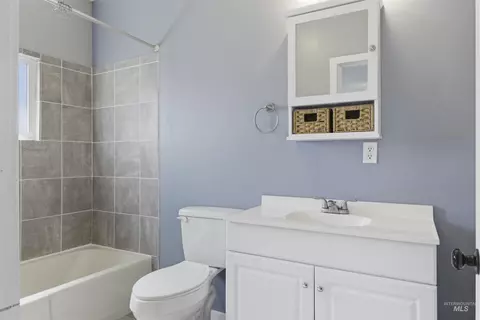 Bath - 600 Main St, Deary, ID 83823 photo 3 of 5