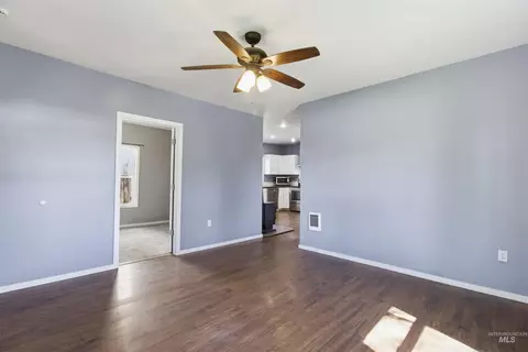 Living - 600 Main St, Deary, ID 83823 photo 2 of 4