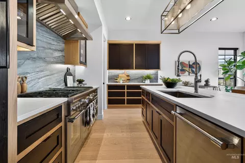 Kitchen - 2526 W Rustic Forge St, Eagle, ID 83616 photo 5 of 7