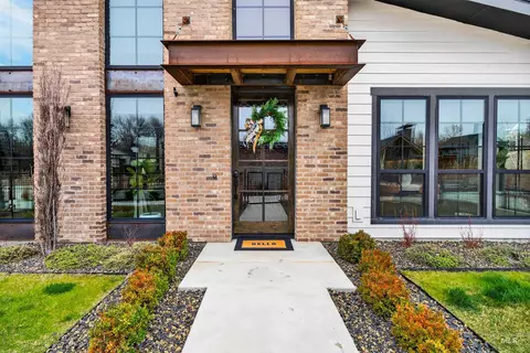 Exterior - 2526 W Rustic Forge St, Eagle, ID 83616 photo 2 of 11
