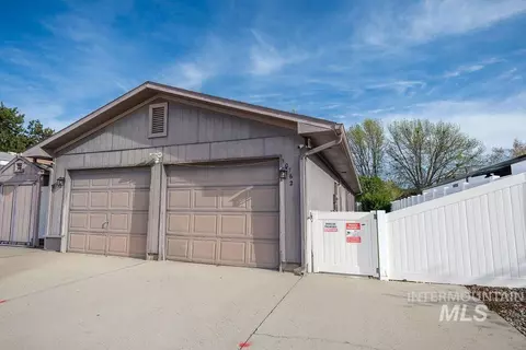 10162 Mesquite Ln, Boise, ID 83704