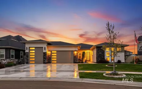 2578 E Shady Glade Dr, Meridian, ID 83642