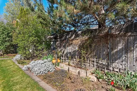 Exterior - 206 N Northview Dr, Eagle, ID 83616 photo 5 of 9