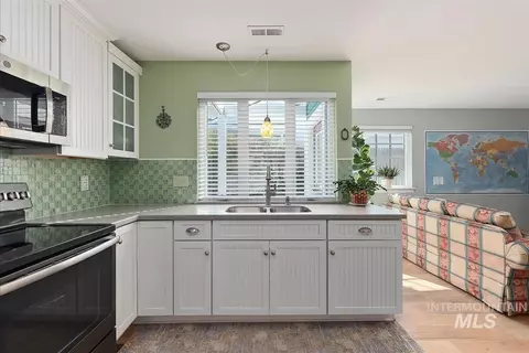 Kitchen - 206 N Northview Dr, Eagle, ID 83616 photo 3 of 3
