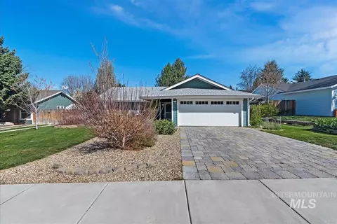 Exterior - 206 N Northview Dr, Eagle, ID 83616 photo 8 of 9