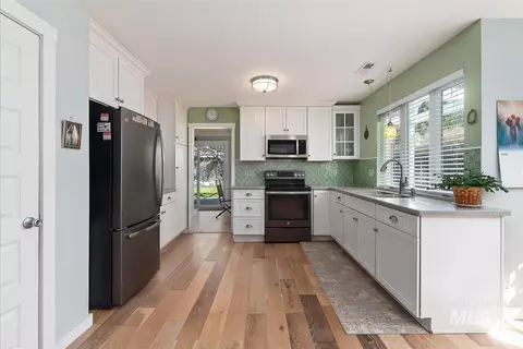 Kitchen - 206 N Northview Dr, Eagle, ID 83616 photo 1 of 3