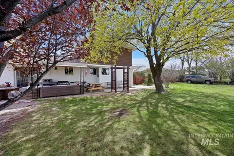 Exterior - 1301 A St, Rupert, ID 83350 photo 7 of 8
