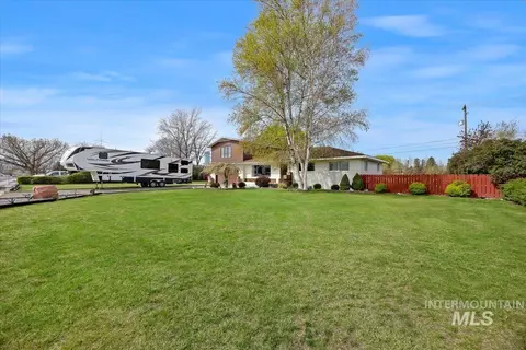 Exterior - 1301 A St, Rupert, ID 83350 photo 2 of 8