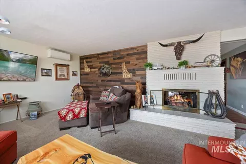 Living - 1301 A St, Rupert, ID 83350 photo 2 of 4