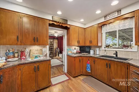 Kitchen - 1301 A St, Rupert, ID 83350 photo 2 of 7
