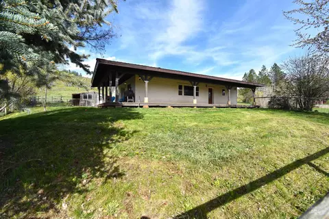 2599 Fruitvale Glendale Rd, Council, ID 83612