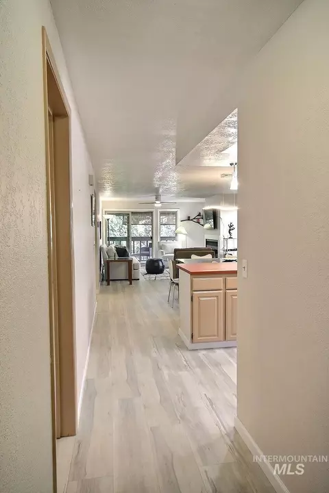 Entry Way - 1640 Davis Ave #7, Mccall, ID 83638 photo 1 of 3