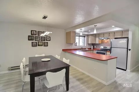 Dining - 1640 Davis Ave #7, Mccall, ID 83638 photo 1 of 2