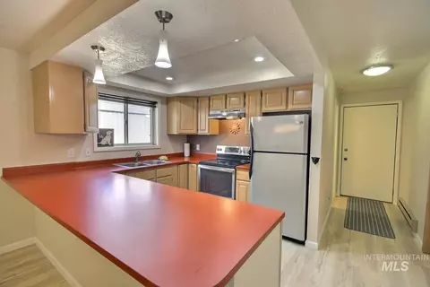 Kitchen - 1640 Davis Ave #7, Mccall, ID 83638 photo 2 of 4