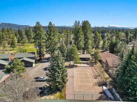 View/Area - 1640 Davis Ave #7, Mccall, ID 83638 photo 3 of 4