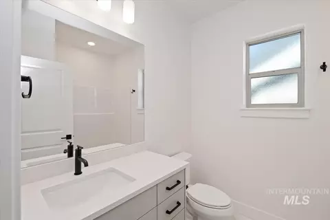 Bath - 6606 N Good Dr, Eagle, ID 83629 photo 4 of 4