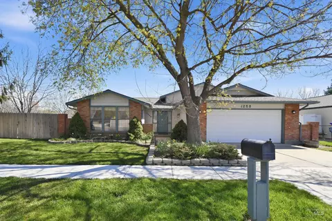 1238 N Eagle Hills Way, Eagle, ID 83616