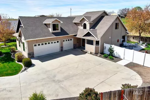 482 E Wild Lilac Ct, Kuna, ID 83634