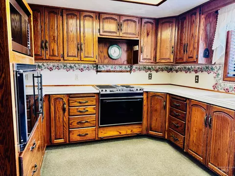 Kitchen - 936 E 350 N, Declo, ID 83323 photo 2 of 3