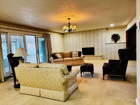 Living - 936 E 350 N, Declo, ID 83323 photo 1 of 4