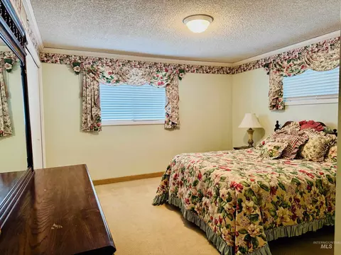 Bedroom - 936 E 350 N, Declo, ID 83323 photo 3 of 4