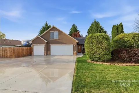 7218 Birch Ln, Nampa, ID 83687