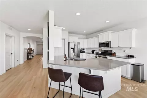 Kitchen - 4613 Great Falls Ave, Caldwell, ID 83607 photo 1 of 4