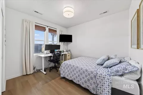 Bedroom - 4613 Great Falls Ave, Caldwell, ID 83607 photo 5 of 5