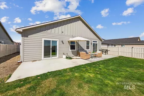 Exterior - 4613 Great Falls Ave, Caldwell, ID 83607 photo 4 of 8